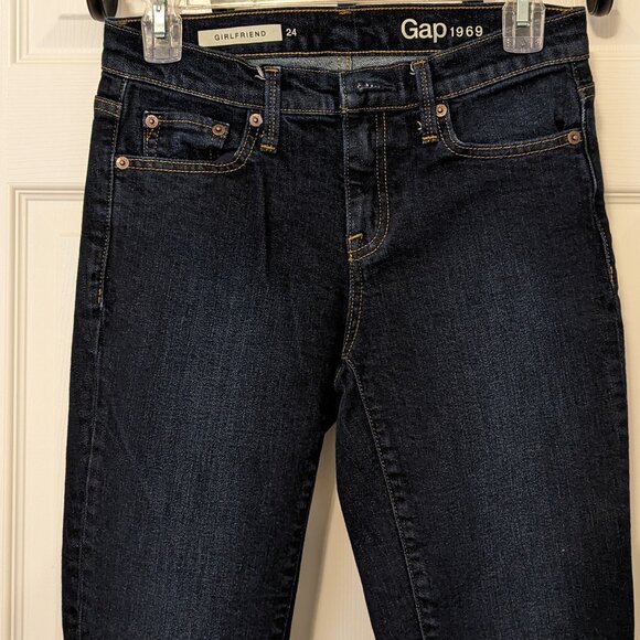 GAP 1969 Girlfriend Straight Leg Jeans - Picture 2 of 4
